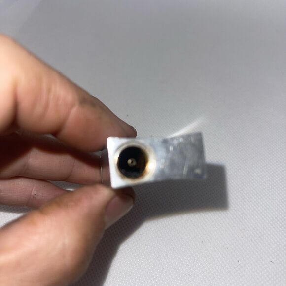 Vtg Petite USA Silver Tone Atomizer - Refillable Spray Bottle Sleek Lighter Size - Picture 5 of 6